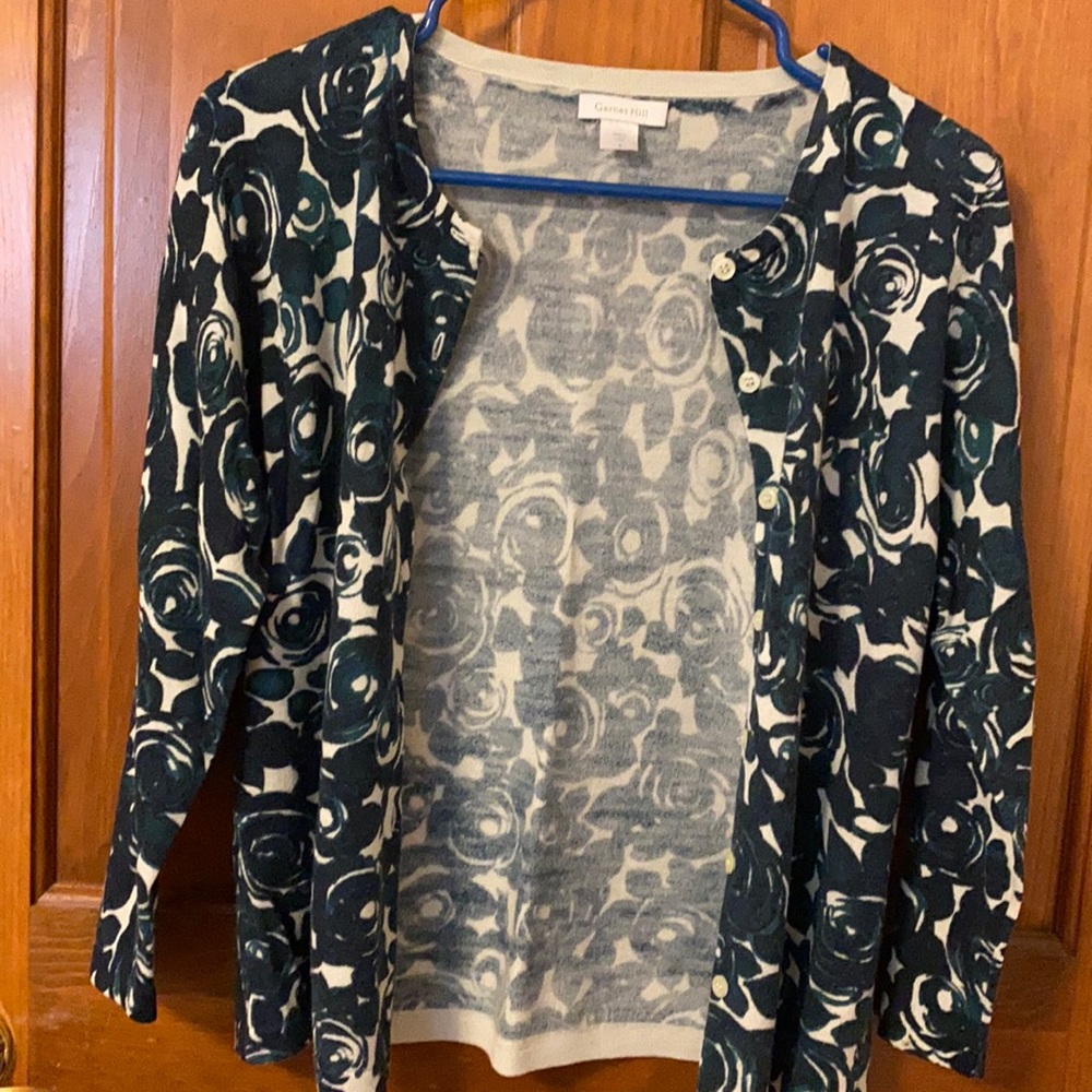 Garnet hill women cardigan used